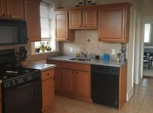 67 Bay St #2R, Montclair, NJ 07042