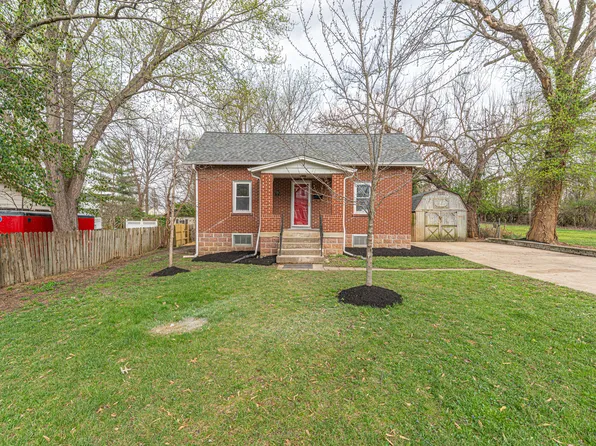 402 Steinhagen Rd, Warrenton, MO 63383