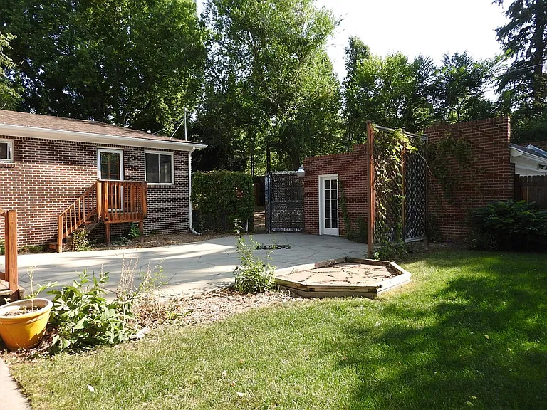 760 Oneida St — Photo 19