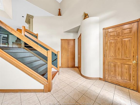 3rd image of 43 Sandy Lake Dr