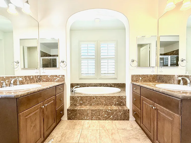 19921 Calabria Ct — Photo 19