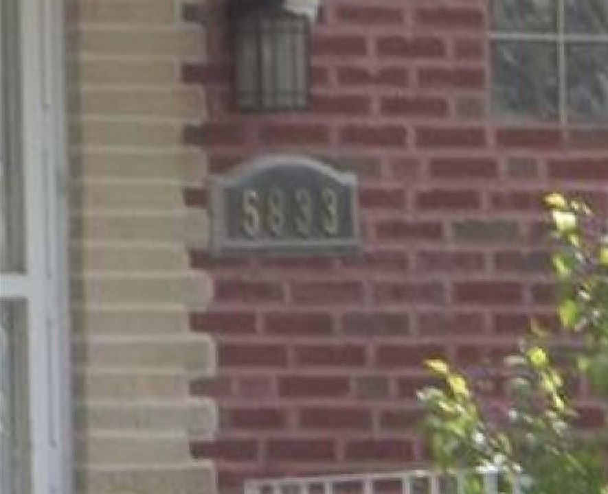 2nd image of 5833 N Kimball Ave