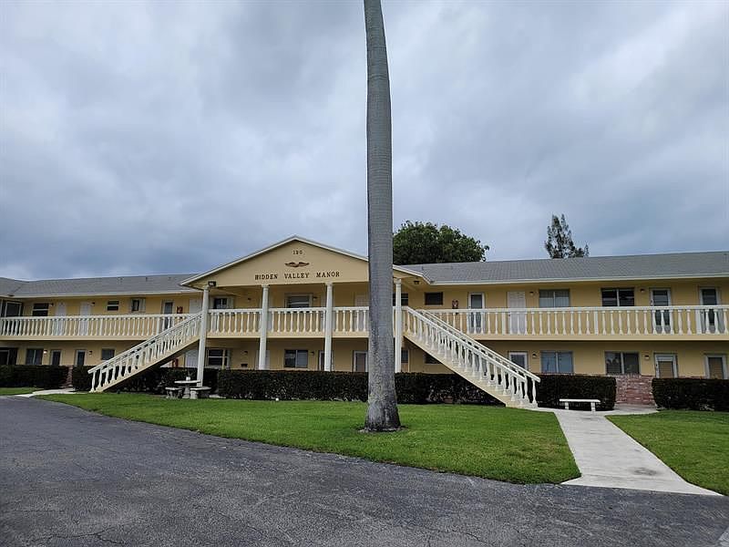 125 W Hidden Valley Blvd APT 5, Boca Raton, FL 33487 Zillow