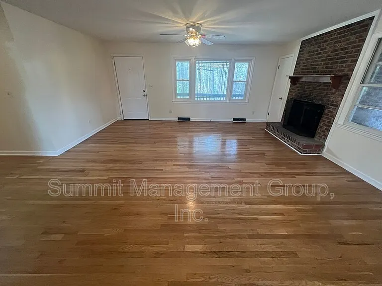 8293 Lakeview Dr SW — Photo 7