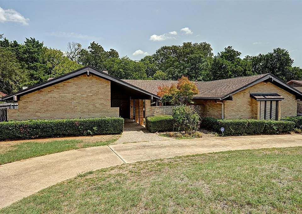 1st image of 1214 Spring Lake Dr