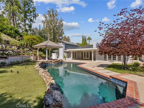 3955 Declaration Ave, Calabasas, CA 91302