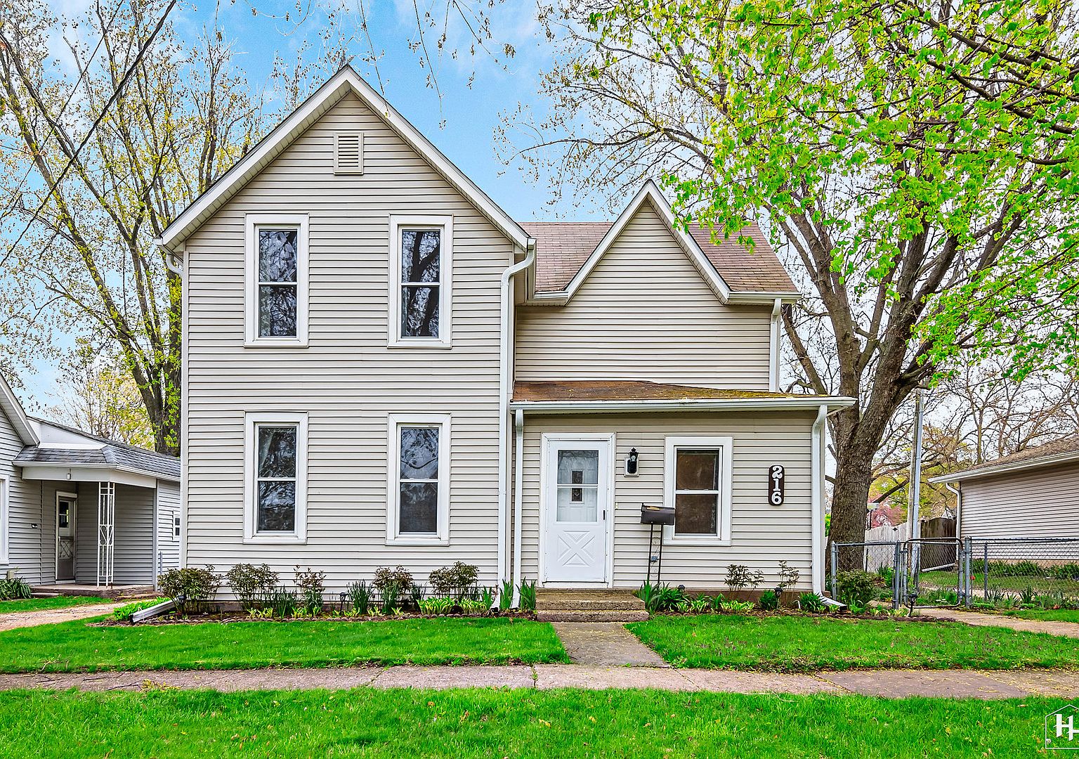 216 N State St, Genoa, IL 60135 Zillow
