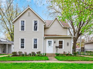 216 N State St, Genoa, IL 60135