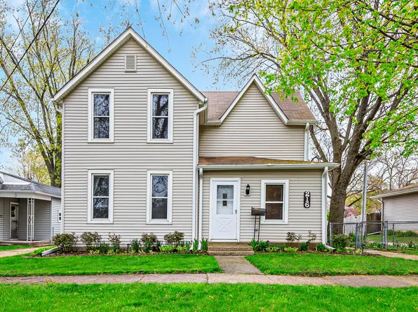 216 N State St, Genoa, IL 60135