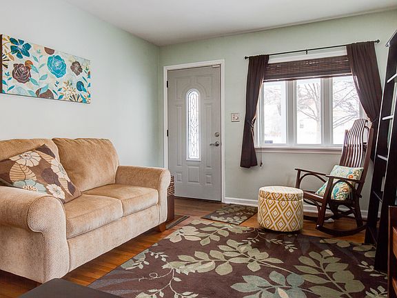 5th image of 269 E Jeffrey Pl