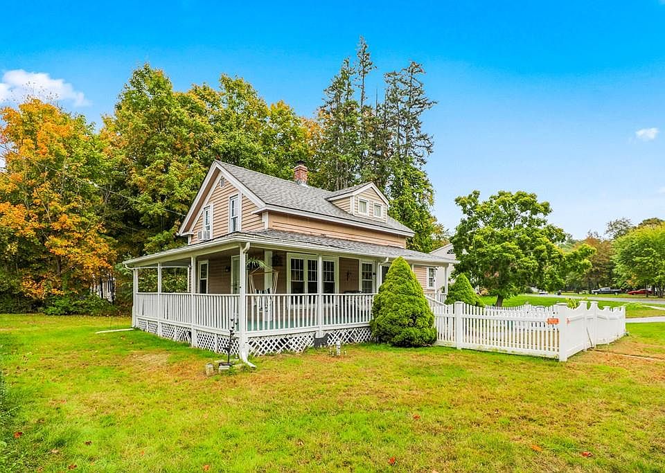 669 Cooley St, Springfield, MA 01128 Zillow