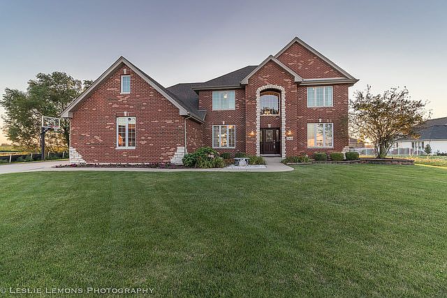 1st image of 15610 S Jeanne Ln