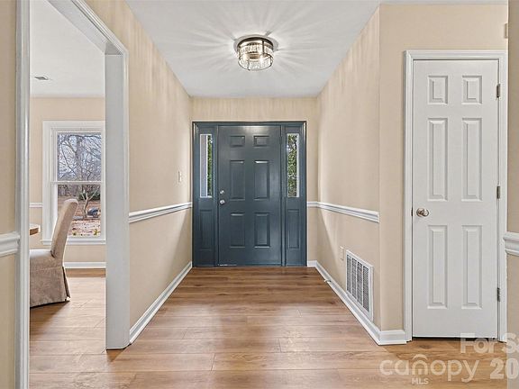5th image of 8207 Schooner Ln
