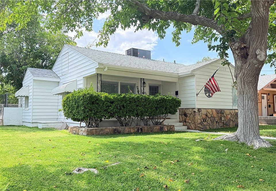 1st image of 620 C Ave