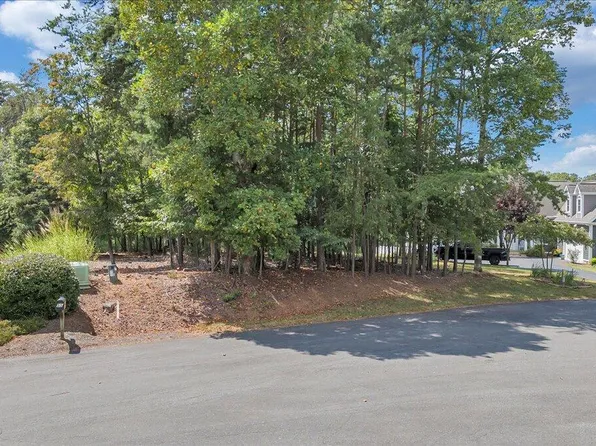 45 Farmers Cir, Moneta, VA 24121