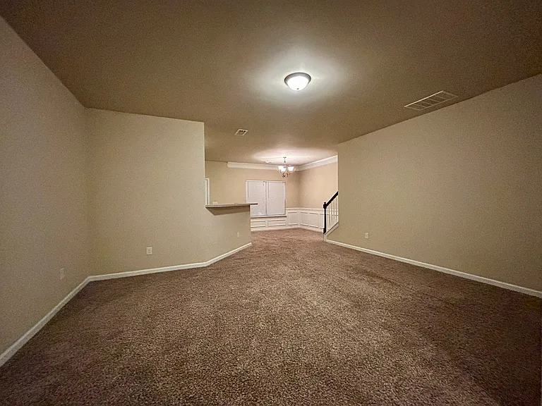 690 Oakside Pl — Photo 7