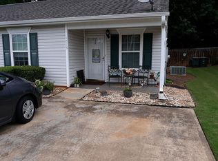 1713 Summerwoods Ln, Griffin, GA 30224