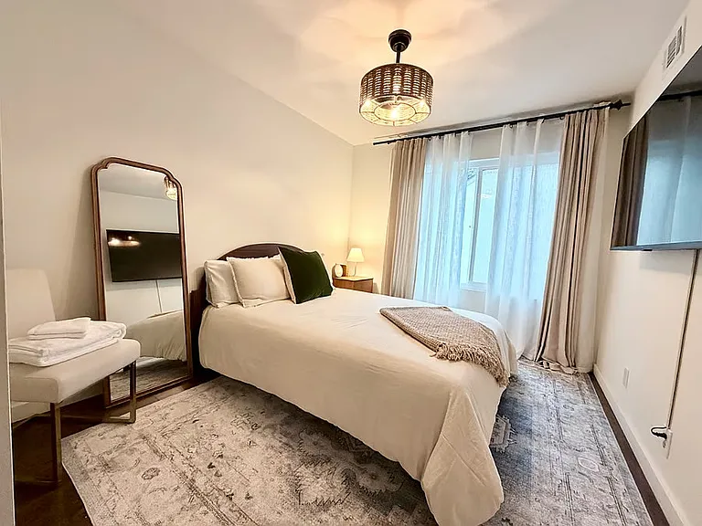 Third bedroom.