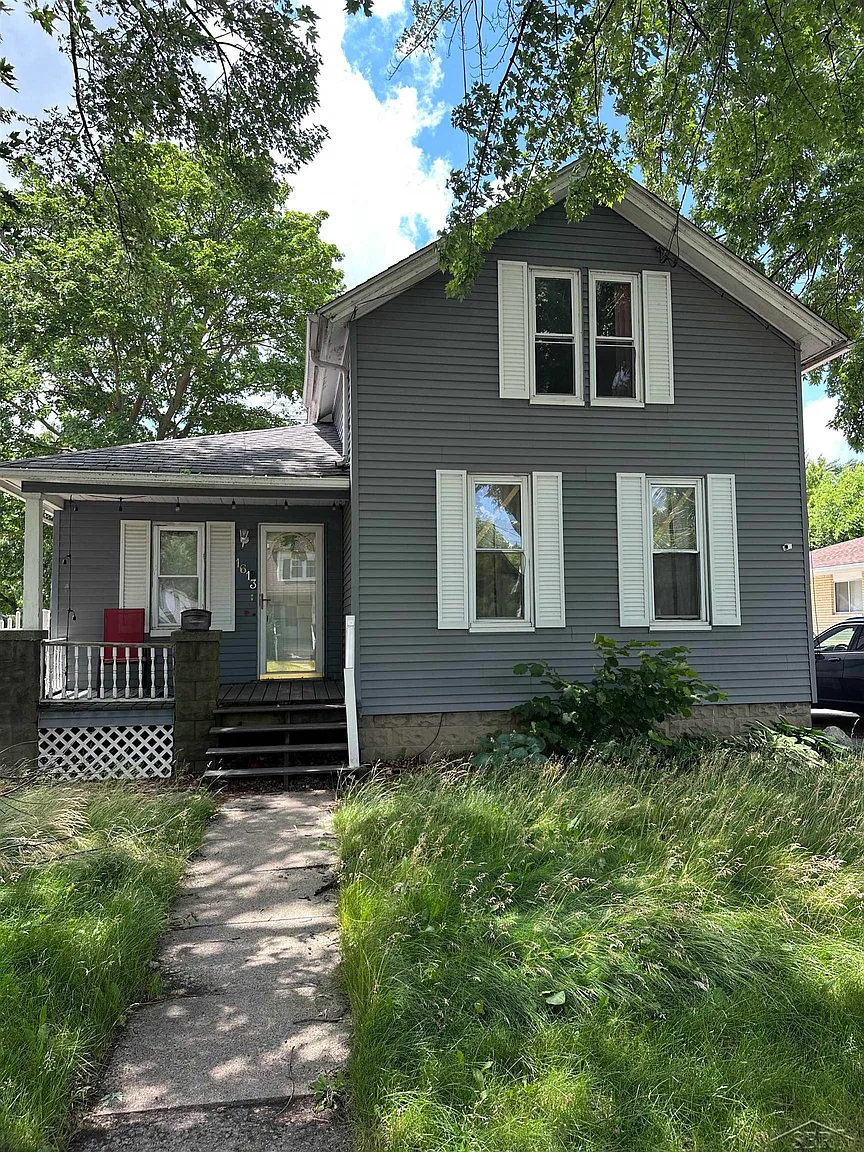 1613 Bay St photo 1