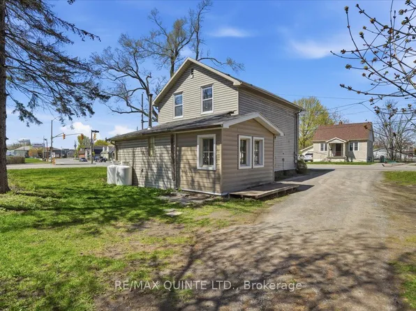 171 Station St, Belleville, ON K8N 2T2