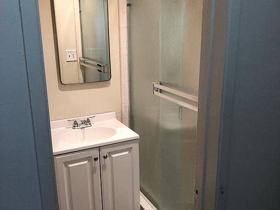 5th image of 216 S Grand Ave Unit 23