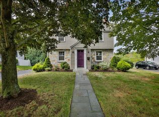 34 Bond St, Reading, MA 01867