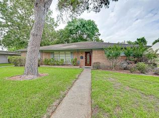 5734 Spellman Rd, Houston, TX 77096