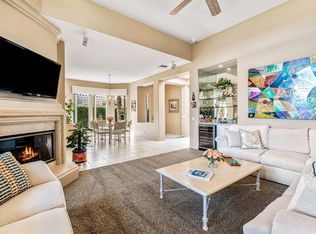326 Desert Holly Dr, Palm Desert, CA 92211