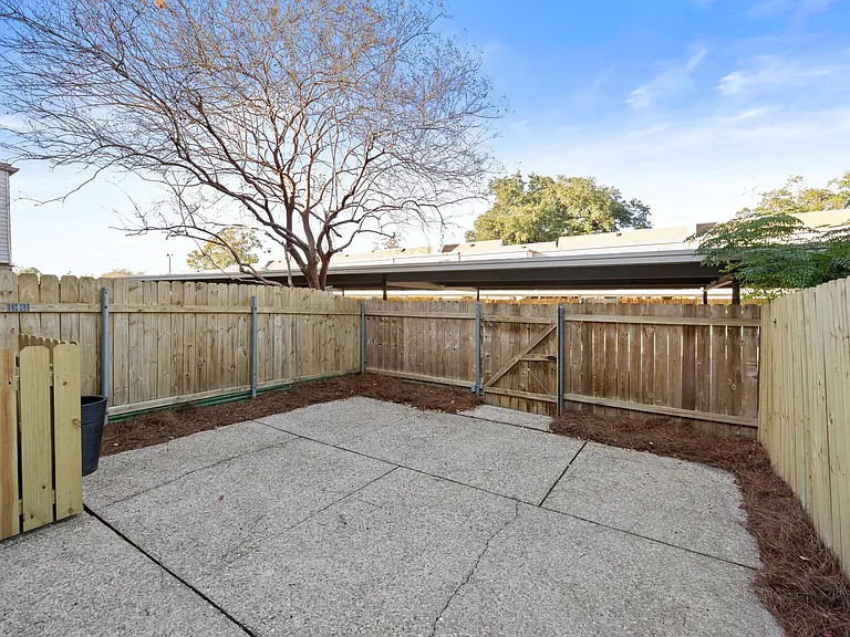 10093 Jefferson Hwy — Photo 12