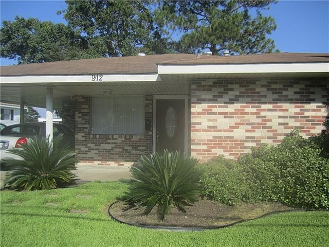 1st image of 912 West Dr