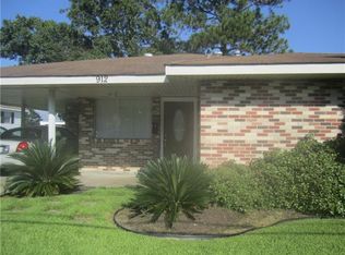 912 West Dr, Westwego, LA 70094
