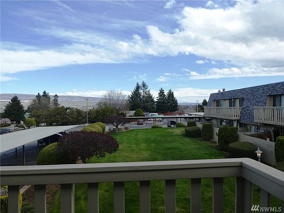 3rd image of 1535 Castlerock Ave APT 7