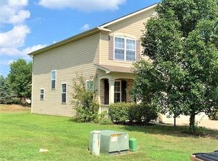 2550 Lakecrest Dr, Columbus, IN 47201