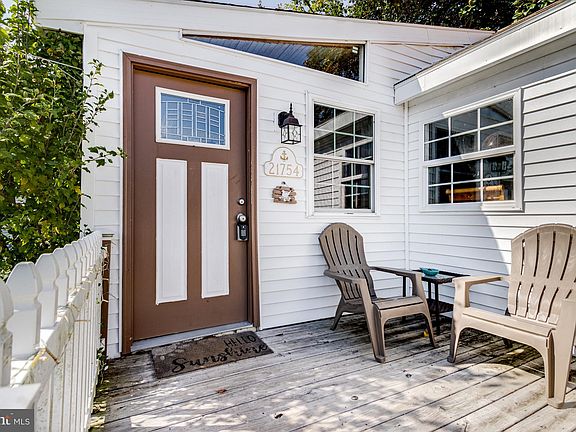 2nd image of 21754 B St #4028