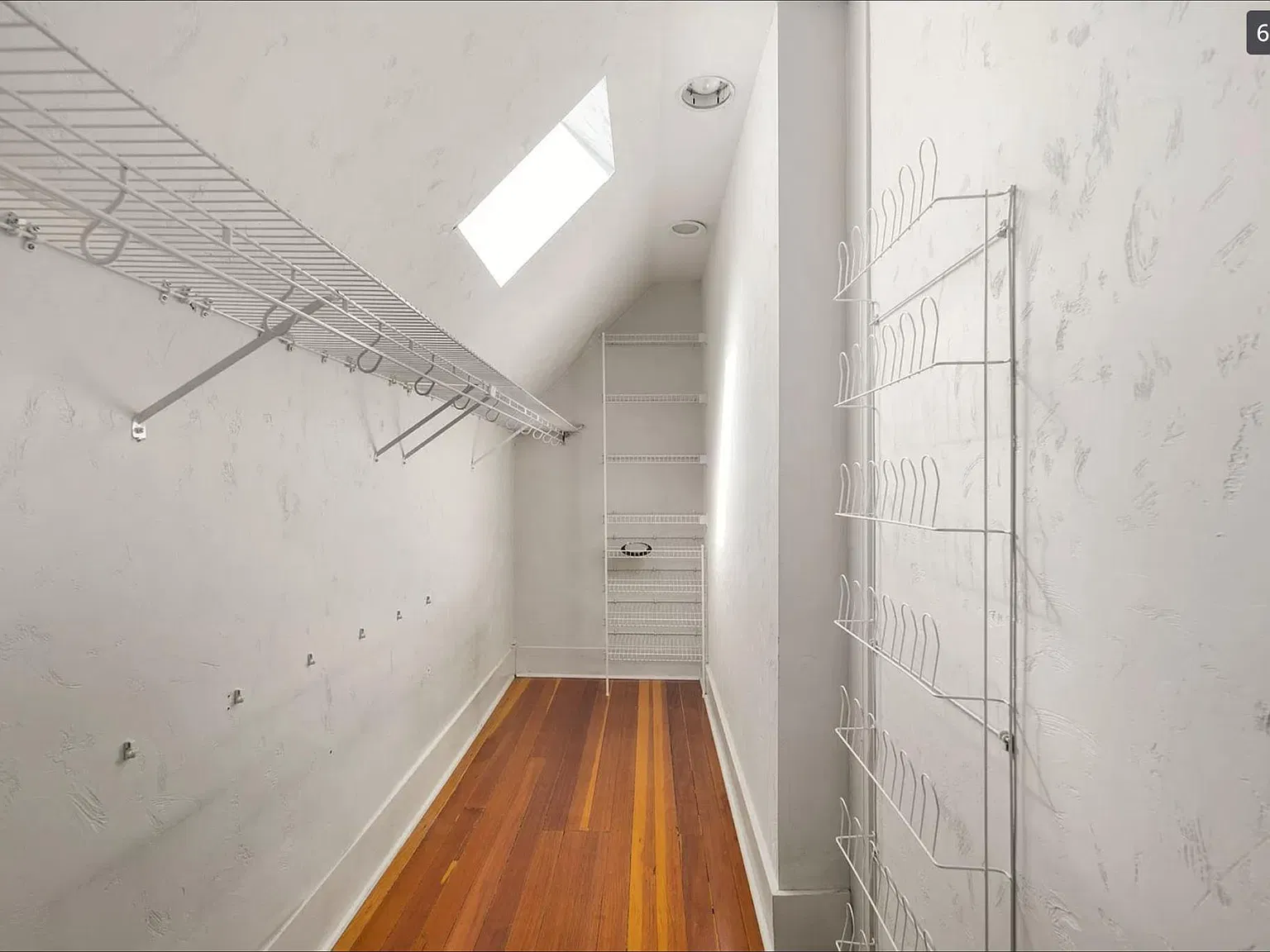 3 bed, 2100 sqft, $3,250 — Photo 4