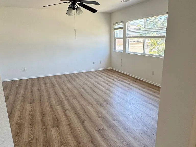 973 Yosemite Dr — Photo 38