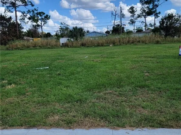 5455 8th Ave, Fort Myers, FL 33907