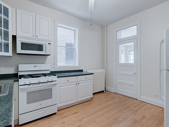 5th image of 4206 N Winchester Ave #1
