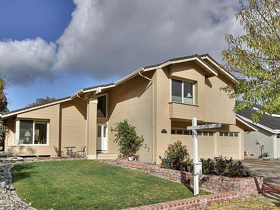 2nd image of 669 Mary Evelyn Dr