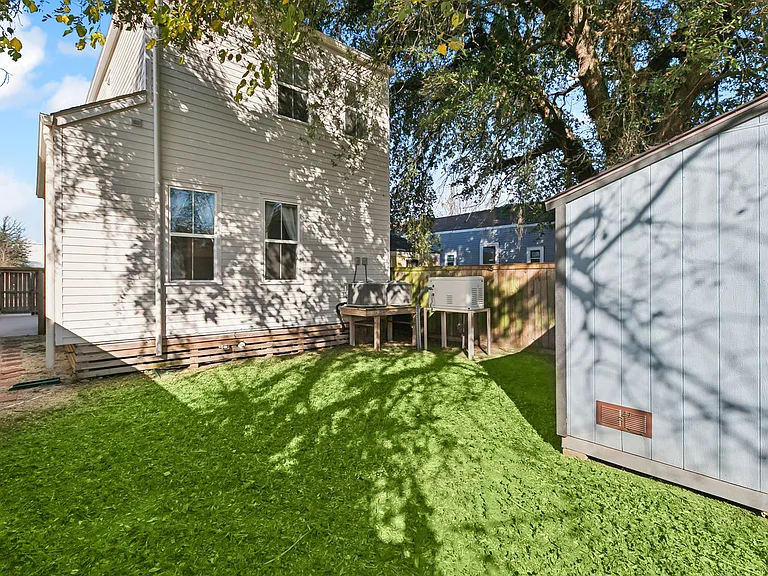 1231 Feliciana St — Photo 10