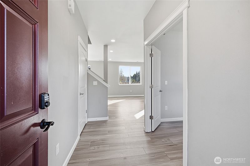 4th image of 8306 237th Street E