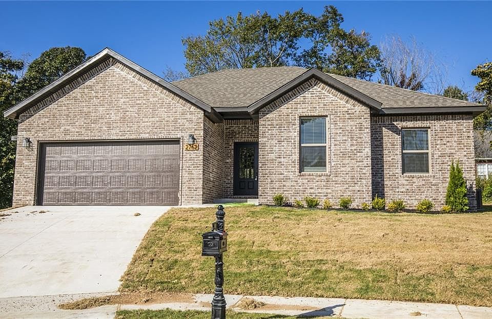 1st image of 2762 S Olive Ct