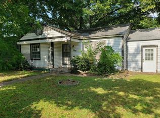 1017 Churchill Rd, River Oaks, TX 76114