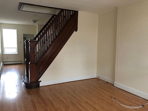 2nd image of 136 Barnt Ave