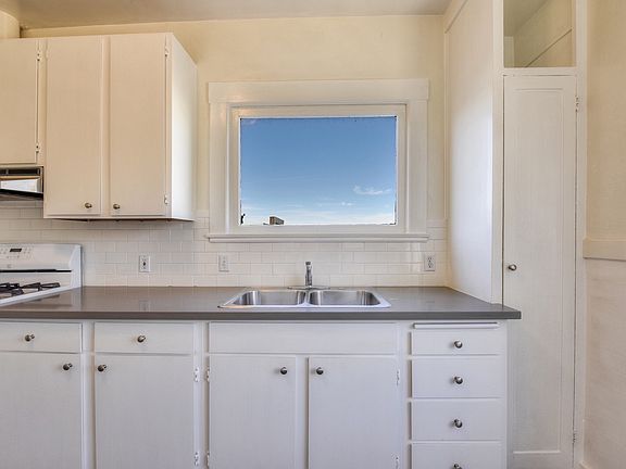 3rd image of 3902-08 19th St #3904