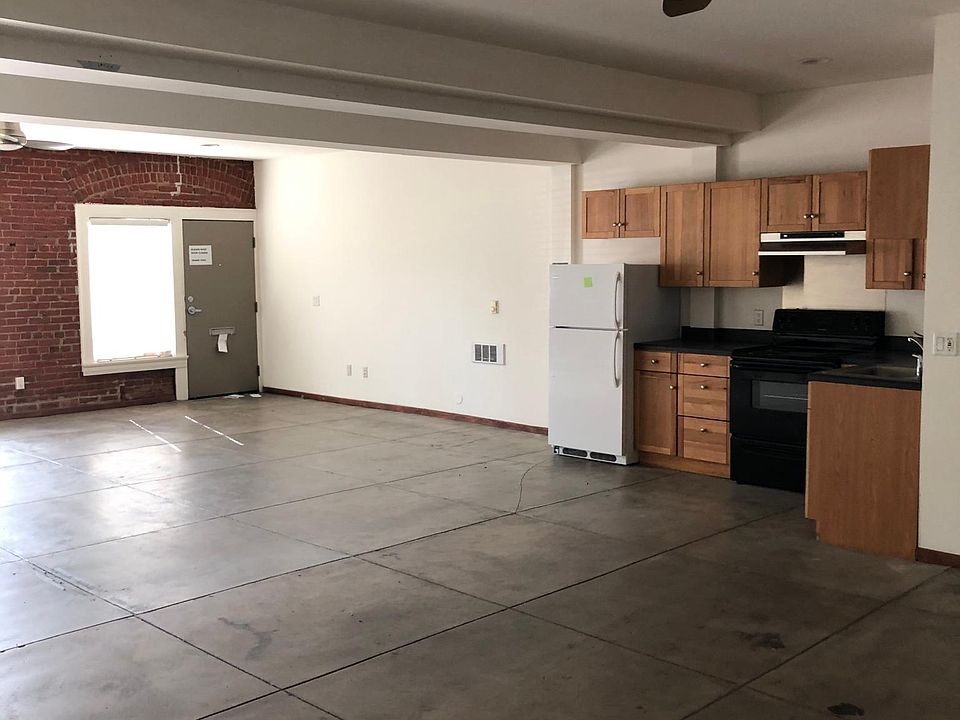 2nd image of 6213 Yucca St