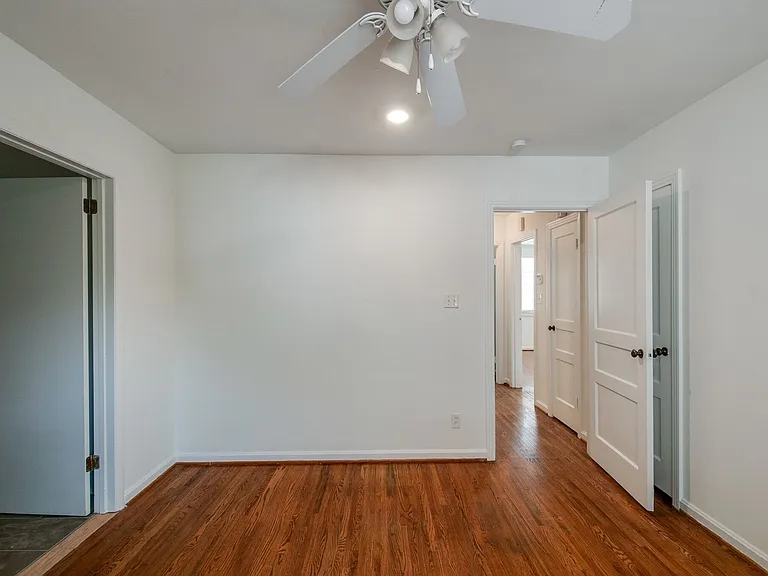 1006 S Douglas Ave — Photo 15