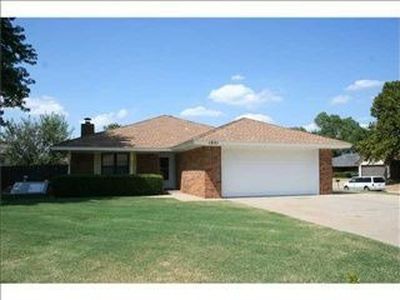 1801 Greenway Ct, Yukon, OK, 73099