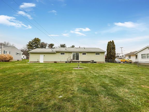 4th image of 11 Carey Ln