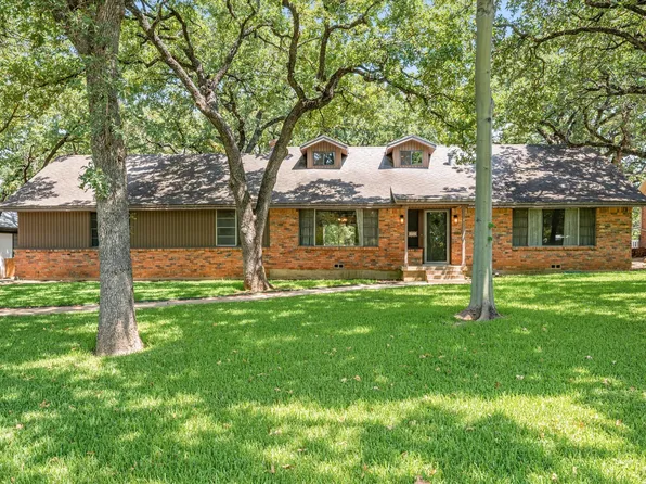 1717 Tierney Rd, Fort Worth, TX 76112